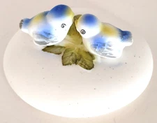 2 Bluebirds Kissing LID ONLY To Trinket Box 3" Round White Porcelain Dish VTG