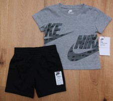 Nike Baby Boy 2 Piece Shirt  Shorts Set  Gray, Black  White 