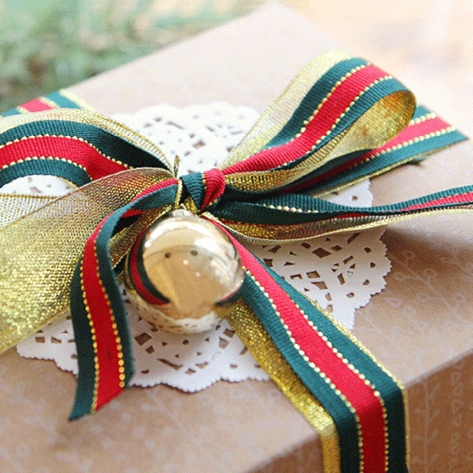 10M Christmas Red and Green Ribbon Band Straps DIY Bows Xmas Party Gift Decor - Image 4 of 4