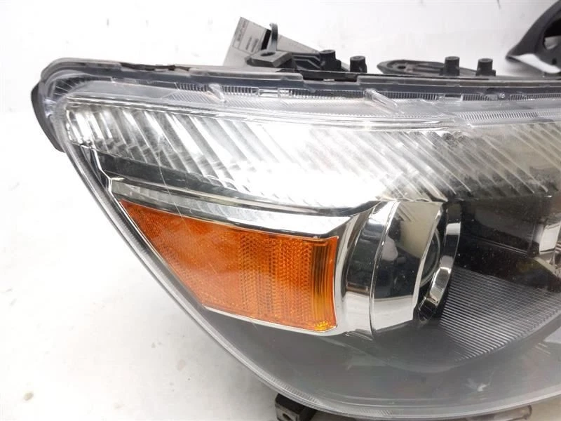 MONTAJE DE FAROS DEL PASAJERO DELANTERO para MITSUBISHI OUTLANDER 2011-2019 OEM Foto 2 de 4