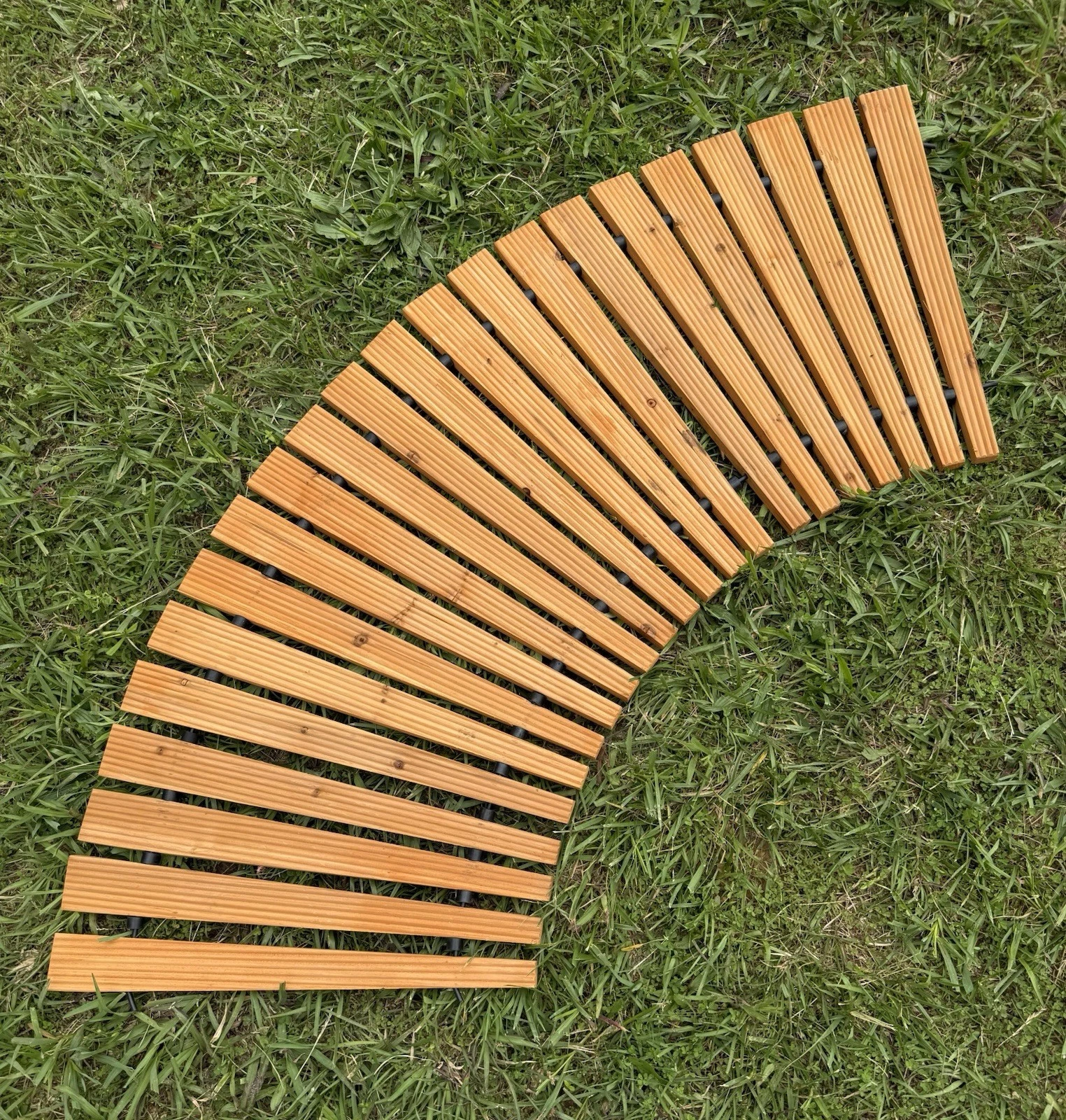 Plow & Hearth Outdoor Wooden Garden Pathway Curved 4 Ft X 18” - Thumbnail 2