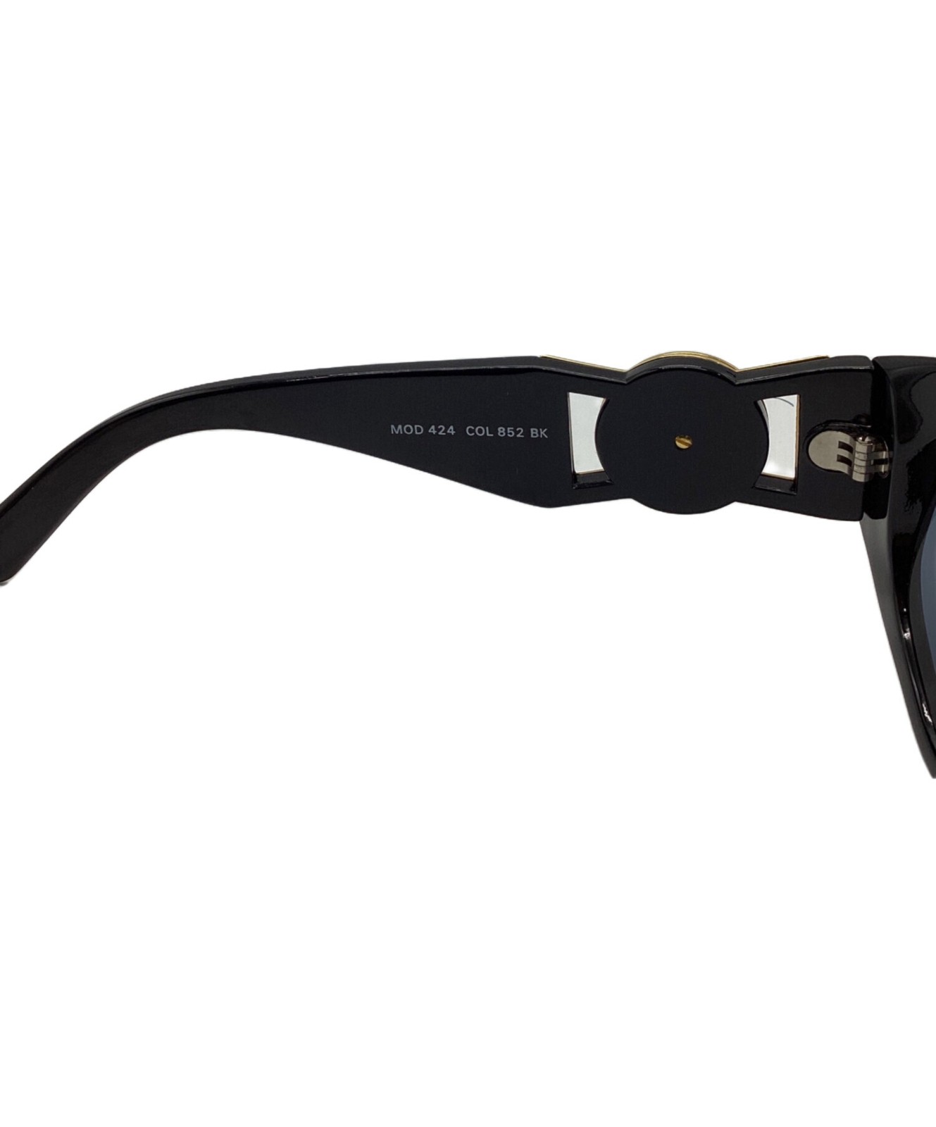 VERSACE MOD424 Men's Sunglasses Black Used - Temple Decorated Fashion Accessory thumbnail 6