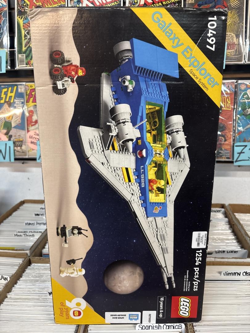 Galaxy Exporter Space System LEGO 2022