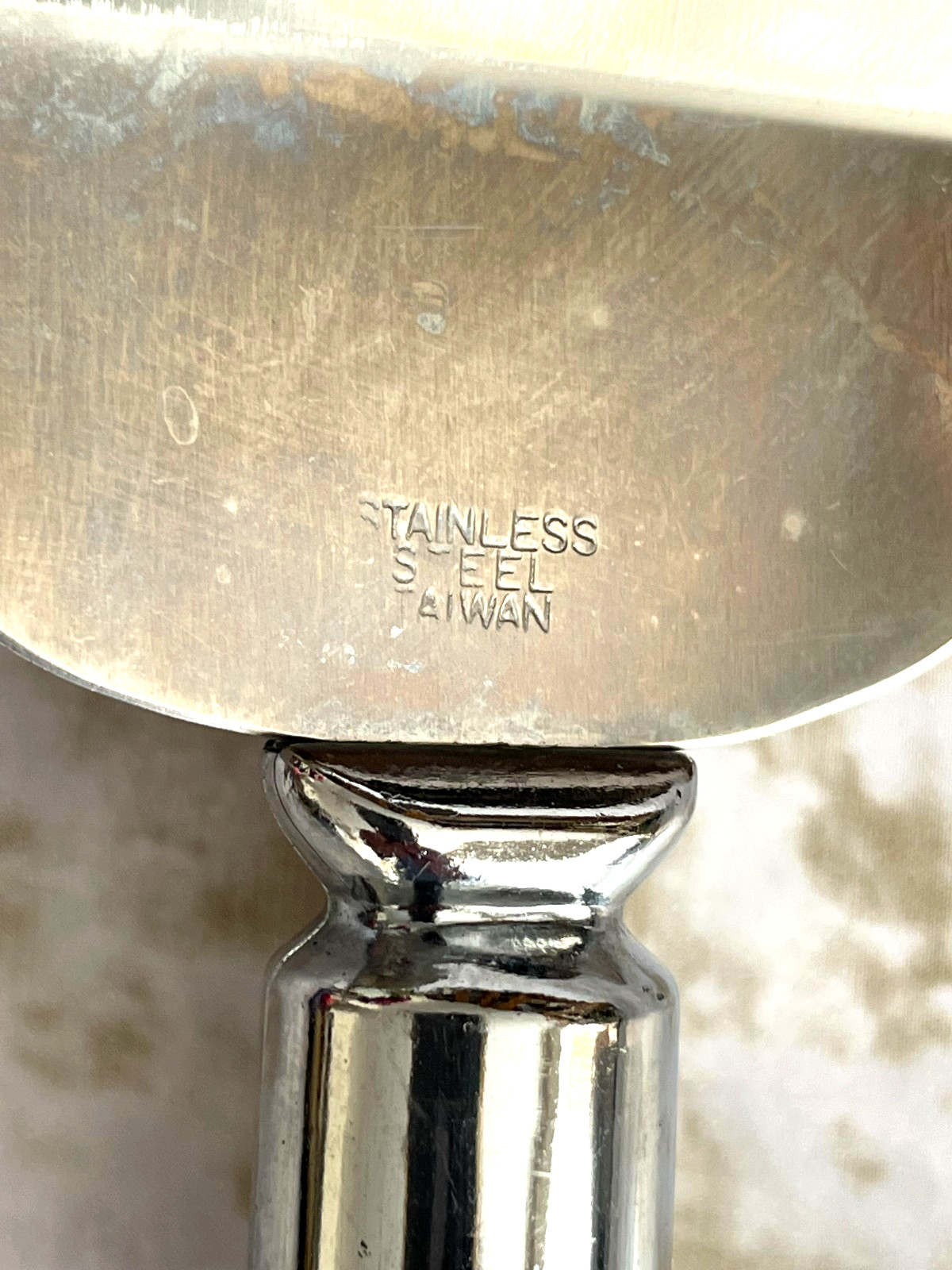 Pie Cake Server Clear  Lucite Handle Stainless Steel Serrated one side  11" L