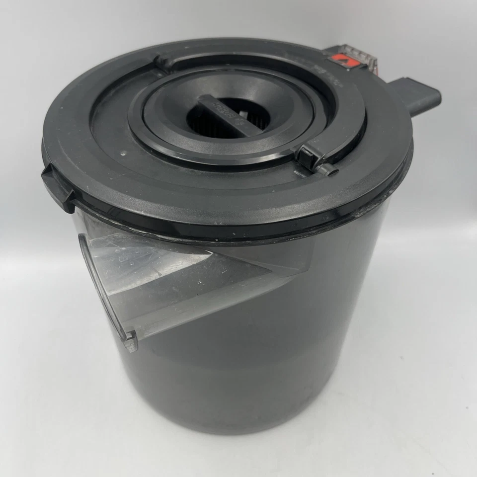 Bosch BGS5225AU/01 Dust Bin and Filter Vacuum #153 - Image 2 of 4