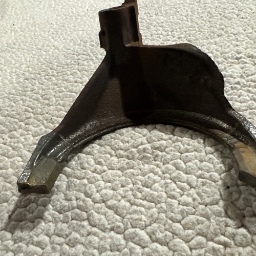 GM SM465 3-4 Shift Fork 3901138 - Picture 7 of 9