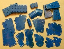 MECCANO - LOT DE PIECES BLEUES - ANNEES 50/60 - TRES BON ETAT D'USAGE