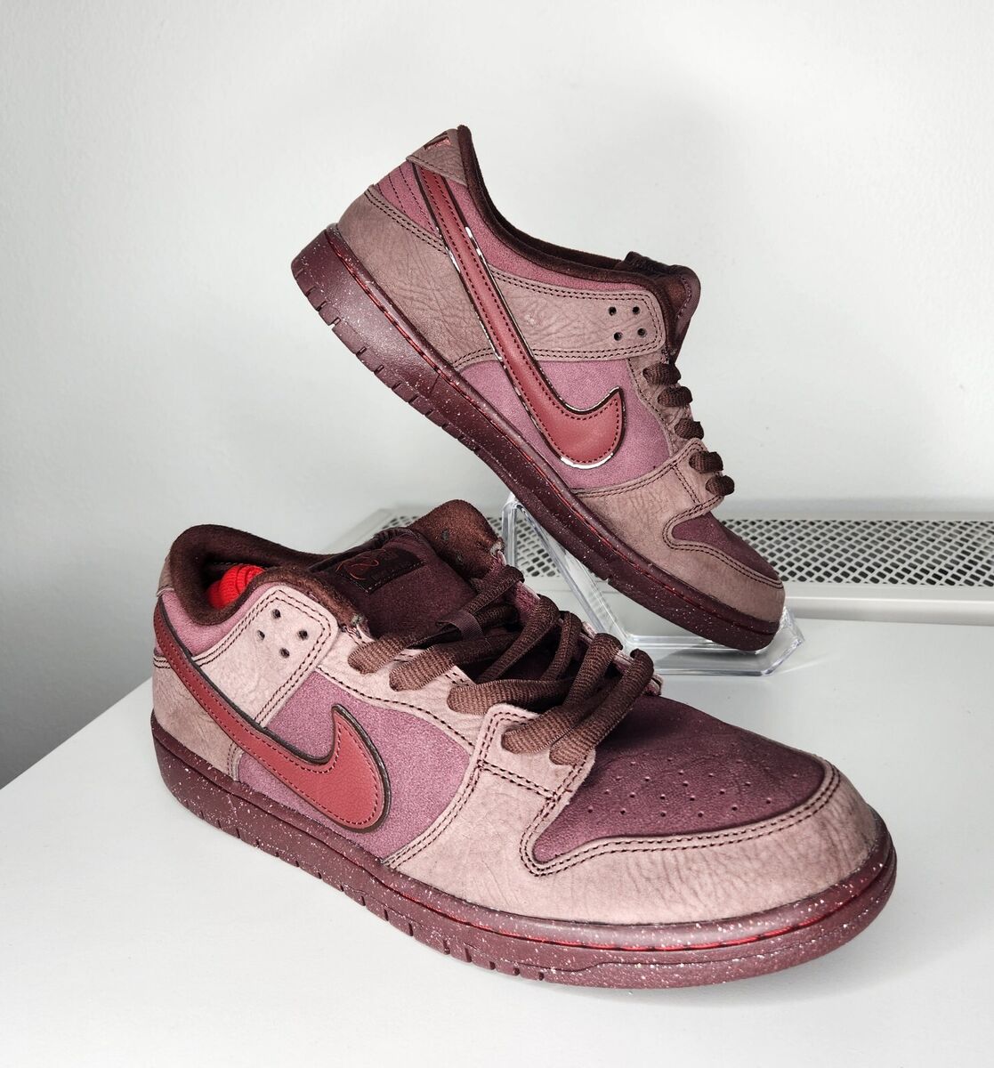 NEW Nike SB Dunk Valentines City of Love 2024 Maroon Red NEW Nike SB Dunk Valentines City of Love 2024 Maroon Red