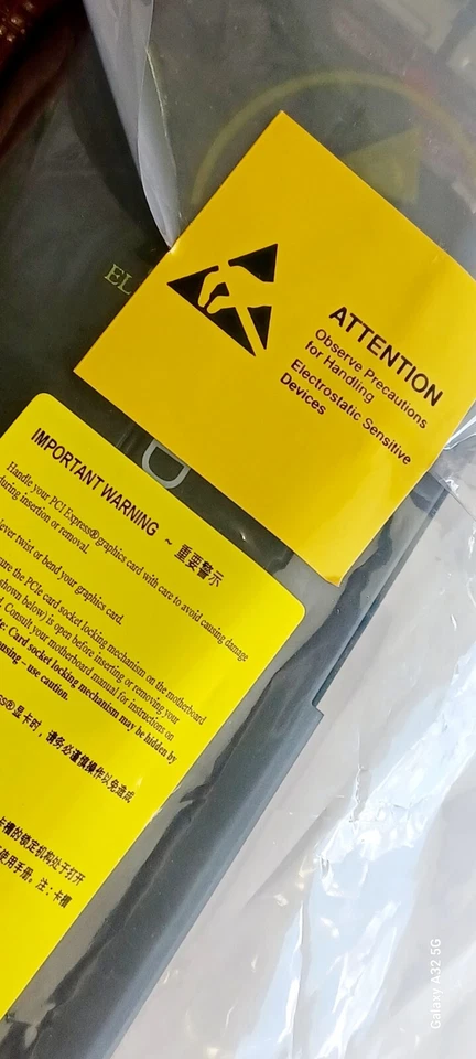 NEW"AMD FIREPRO V5800  3D GRAPHICS  1GB DVI 2×DP **NEW ** - Image 2 of 4