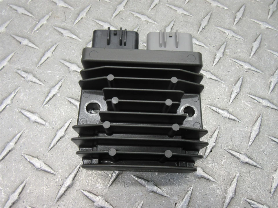 Honda CTX700 CTX700N 2015 14-17 rectificador regulador de voltaje controlador de carga Foto 2 de 4