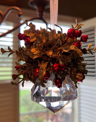 Ganz Mistletoe Kissing Krystal Faceted Jewel Ornament Christmas - Picture 3 of 6