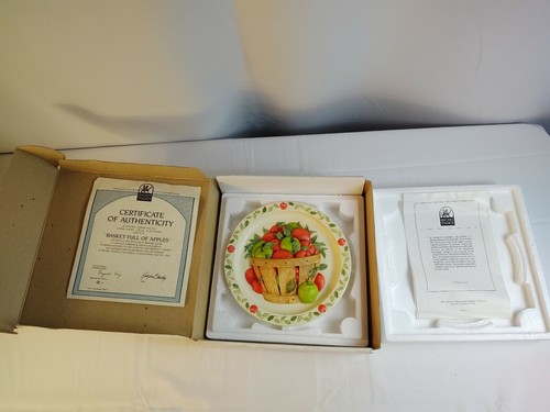 Vtg 1994 Rhodes Studios Basket Full Of Apples Collectors Art Plate Wall Hanging