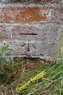 Foto 6x4 Benchmark auf Ivol Scheune Nebengebäude South Stoke \/SU5983 Ordnance c2014