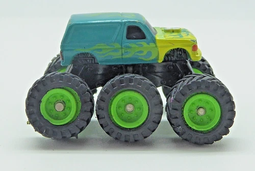 Micro Machines Vintage Galoob RARE 1993 Insane Green 6 Wheeler Monster Truck - Picture 3 of 8