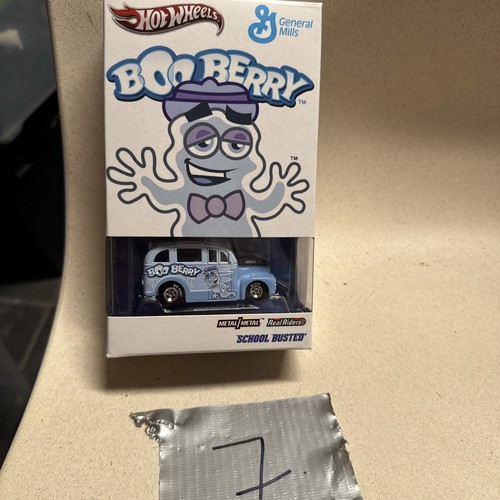 Hot Wheels Boo Berry General Mills School Busted Real Riders #0730/2600 1:64 - Bild 3 von 17