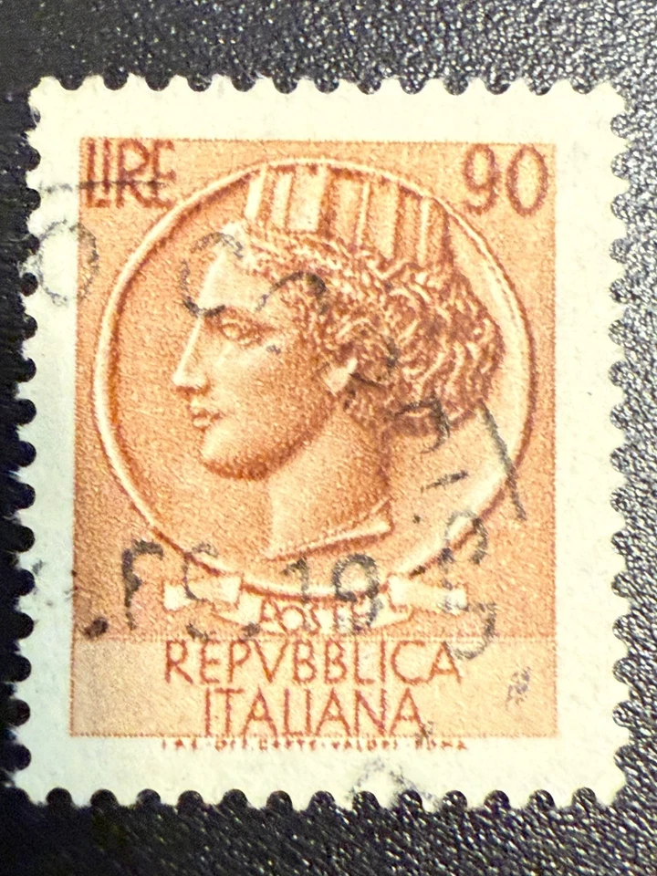 Italy 90 Lira Italia Turrita Stamp – Rare Brown Shade, 1950s Repubblica Italiana - Image 2 of 4