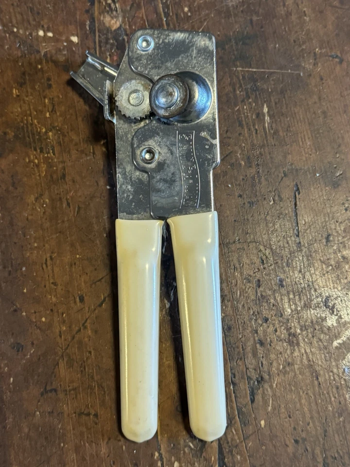 Vintage Swing Away Can Opener Beige Grips 7” Swing-A-Way 1980s Made In USA - Image 3 of 4