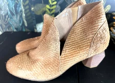 Unique Heel Antelope Peri Boots women's booties suede EU 39 size 8 Cognac shoes