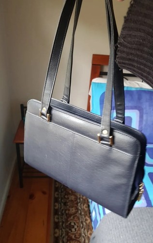 Vintage Women's Gold Crest Black Bag VGC Like New