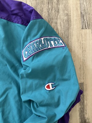 Charlotte Hornets ウォームアップジャケット 中綿 ナイロン Charlotte Hornets ウォームアップジャケット 中綿 ナイロン