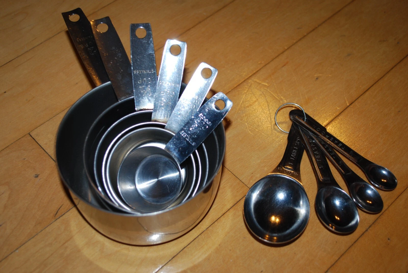 6 Vintage Stainless Steel Measuring Cups 1/8 -2 Cup & 4 Spoons Unmarked
