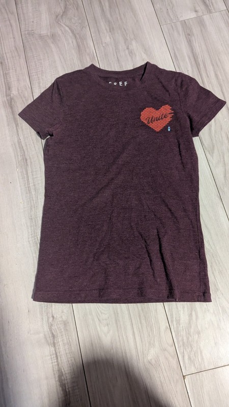 MAROON FREE STATE  WITH HEART ON IT SHIRT  SIZE MED 