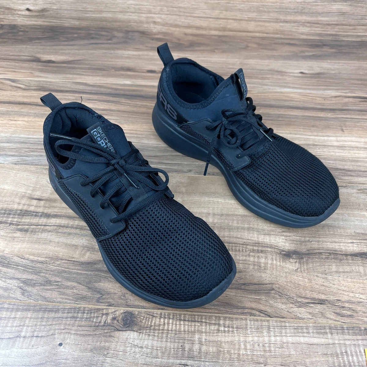 55103 skechers top