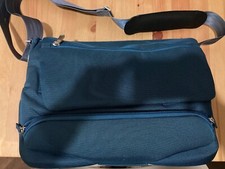 Borsa porta computer Piquadro nuova a tracolla con molte tasche, perfetta.