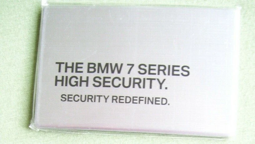 BMW 7 Series High Security USB Stick im Scheckkarten-Format 8GB Silber Edelstahl - Bild 2 von 4
