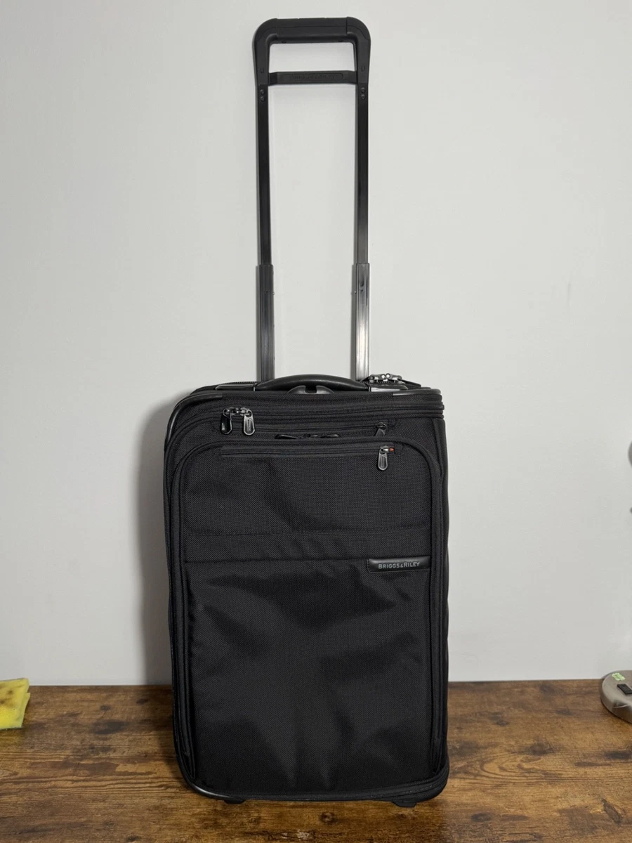 Briggs & Riley Carry-Ons 19