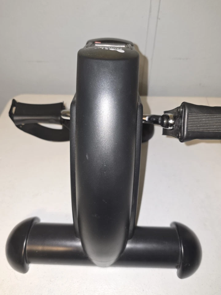 TDC T-C CA Bike Portable LED Screen Arm Leg Foot Pedal Exercise Stationary - Image 2 of 3