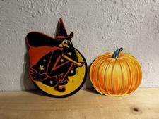 VINTAGE HALLOWEEN DIE CUT DECORATION LOT OF 40