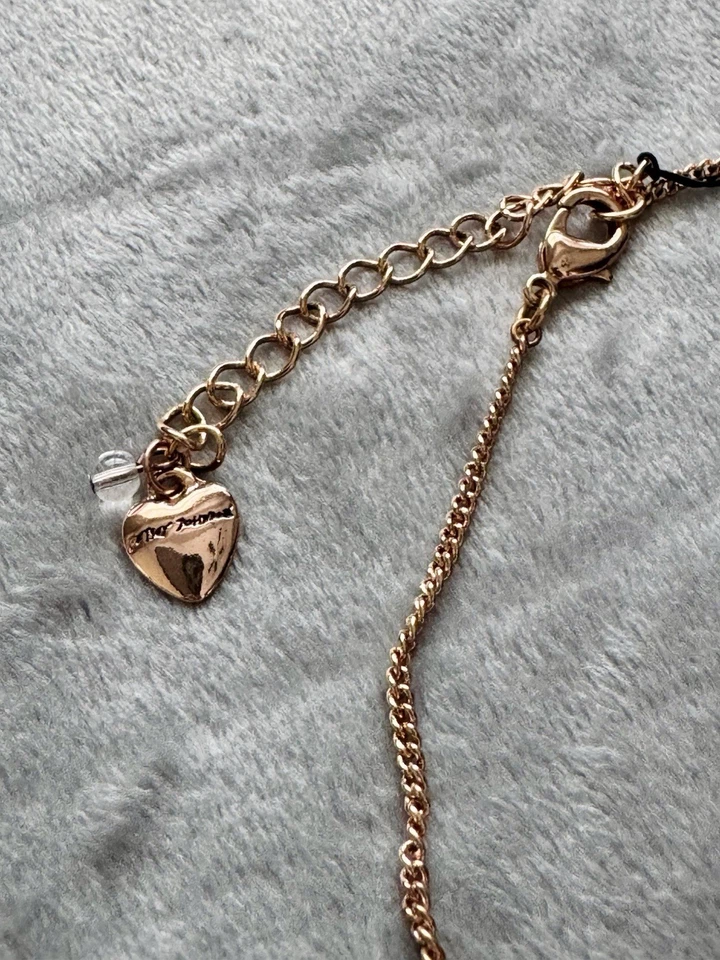 Betsey Johnson rosegoldtone Necklace Black Pave' Mustache Rose Gold Vintage Y2K - Image 4 of 4