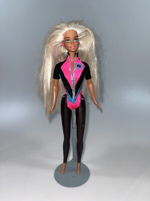 Mattel 1996 Ocean Friends Sea World Barbie Doll w/ outfit Color