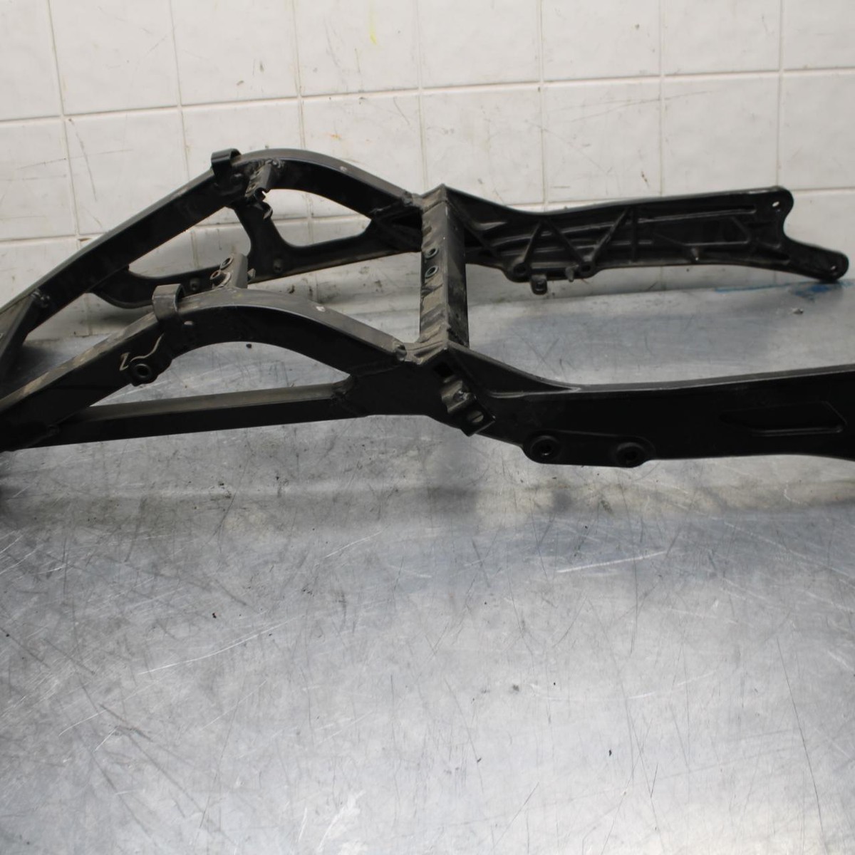 03 KAWASAKI ZX12R REAR SUBFRAME BACK SUB FRAME BB472 | eBay