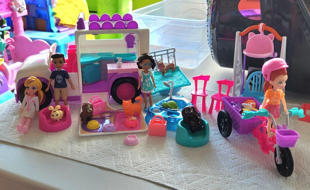 polly pocket mobile vet and lightly played with 😁