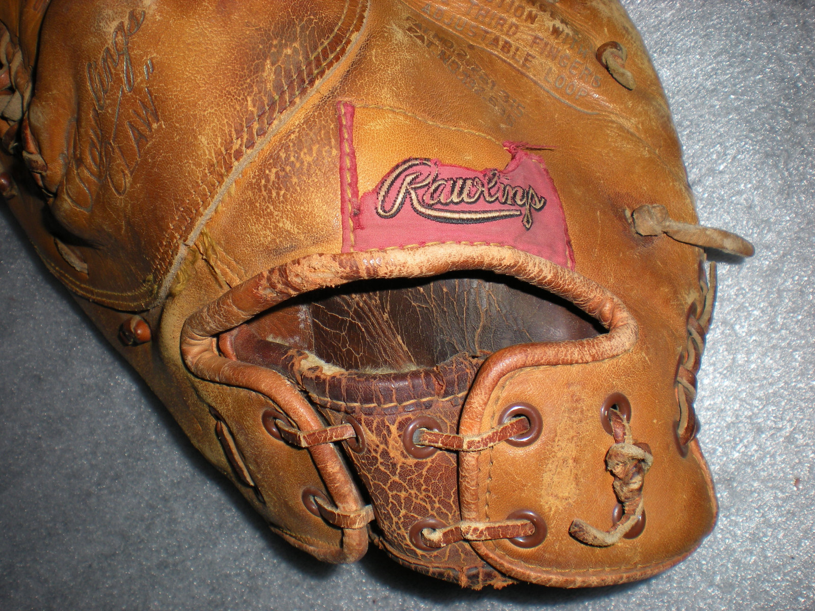 Vintage Rawlings The Claw TM58 McQuinn First BaseMan Baseball