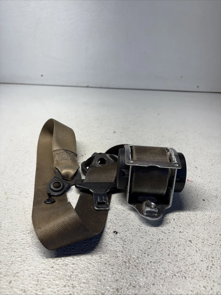 Actuador de cinturón de seguridad delantero derecho OEM 2009 10 2011 Mercedes-Benz ML350 A2518607185 Foto 2 de 4