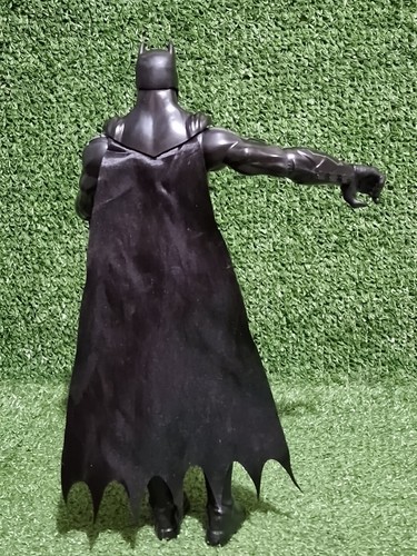 Batman DC Comics Bat Tech 12" 30cm Action Figure Grey & Black Blue Belt 67800 - Picture 5 of 10