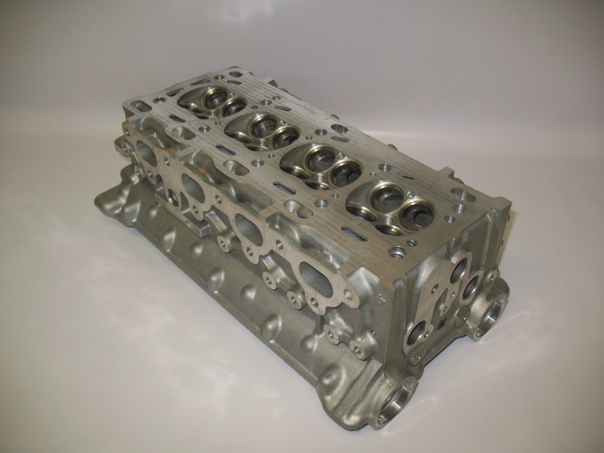1987-1989 Isuzu I-Mark Engine Cylinder Head Assembly 4XE1