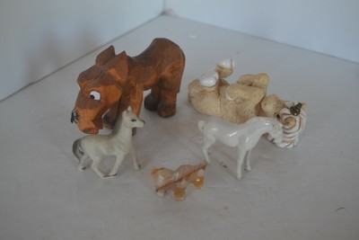 miniature horse figurines