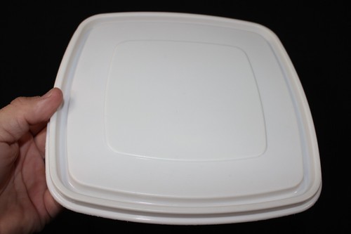 Rubbermaid 8,5" Servierschoner Quadrat #3 MANDEL Ersatz Druckknopf Deckel Dichtung 0013 EUC - Bild 2 von 9