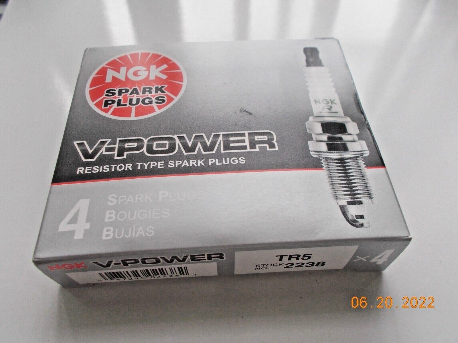 New Box of 4 NGK V-Power TR5 2238 Spark Plugs