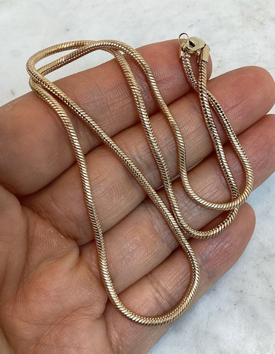 Vintage 14K Gold Herringbone Snake Chain Necklace 17.25” Long Italy 5.18 Grams - Picture 2 of 22