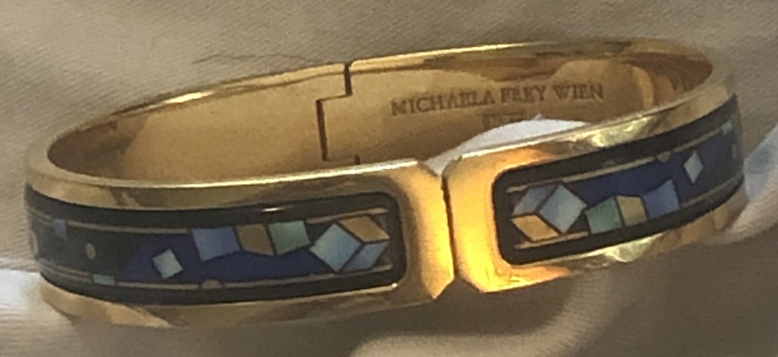 Picture 1 of 6