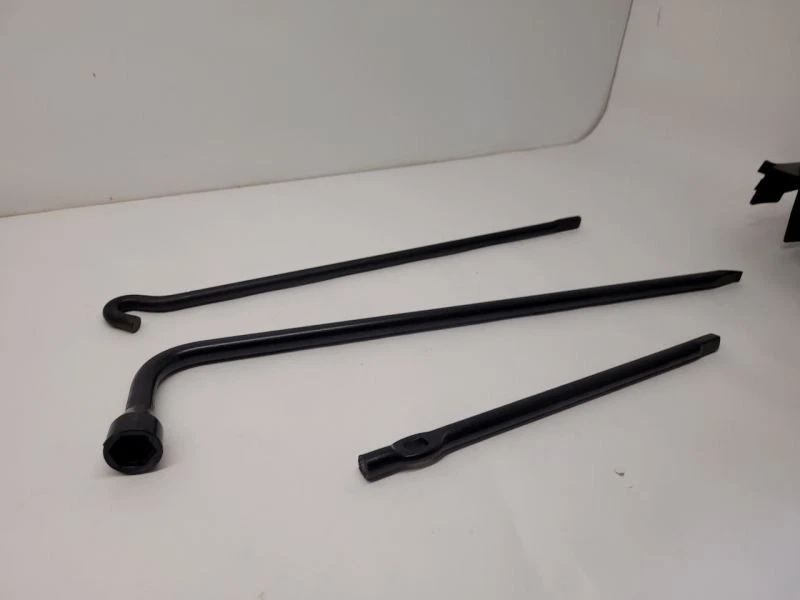 2006 FORD EXPEDITION Jack W Tools 5L1Z17080B - Image 4 of 4