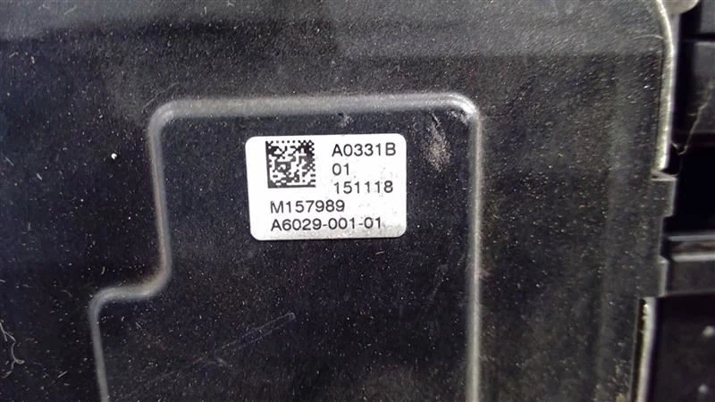 Cubierta del ventilador de refrigeración y soporte radiador Nissan Pathfinder 2016-2018 OEM Foto 4 de 4