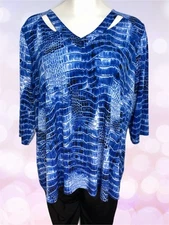 Attitudes by Renee 3X Blue & White Alligator Skin Print 3/4 Sleeve Plus Size Top
