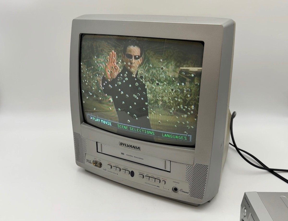 Vintage Sylvania 13” CRT TV VHS Combo SRC2213X | Not Working