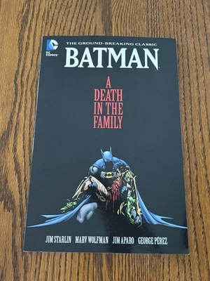 BATMAN A DEATH IN THE FAMILY (DC Comics) Trade Paperback - Image 1 of 2